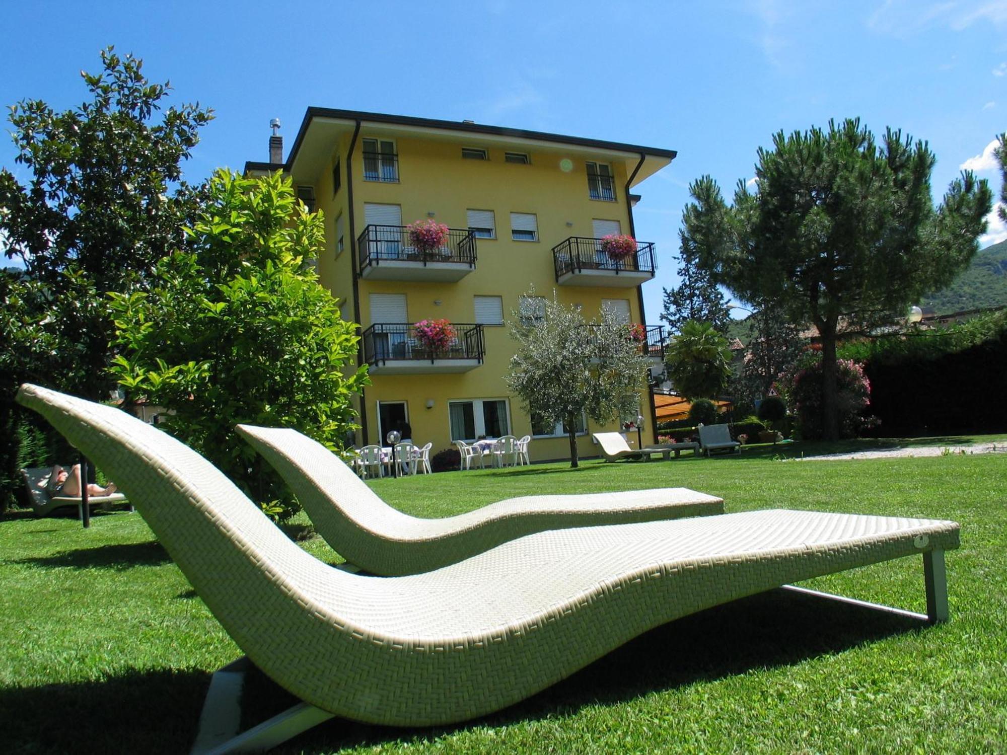 Hotel Toresela Bike Am Gardasee Torbole Sul Garda Extérieur photo