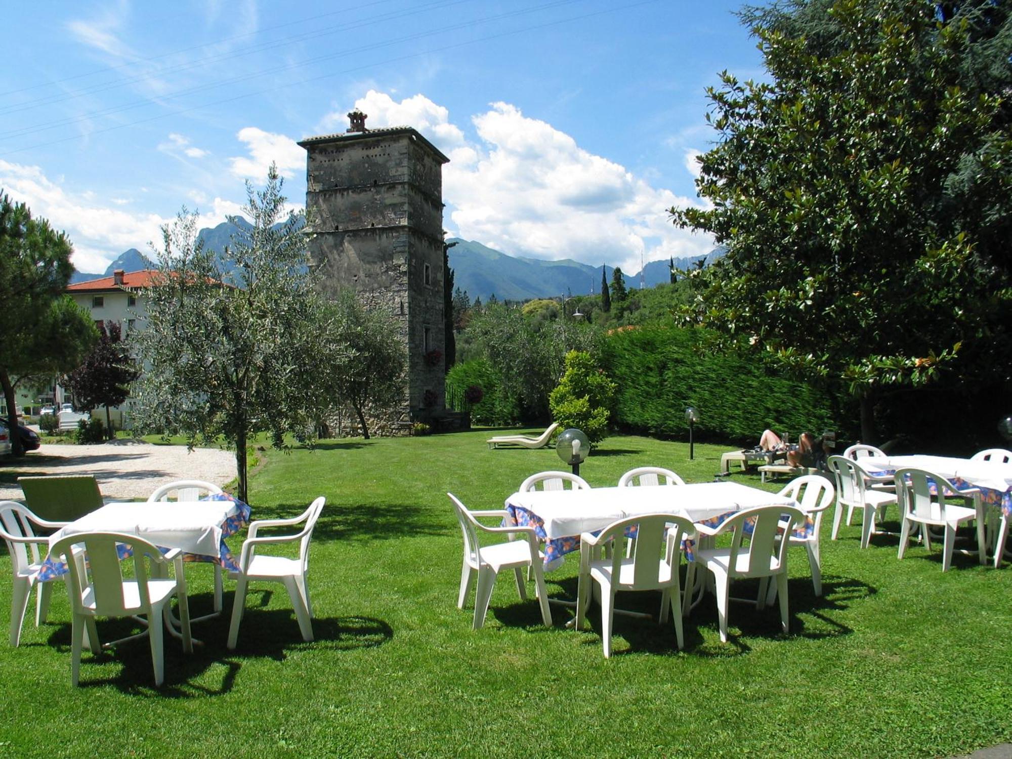 Hotel Toresela Bike Am Gardasee Torbole Sul Garda Extérieur photo